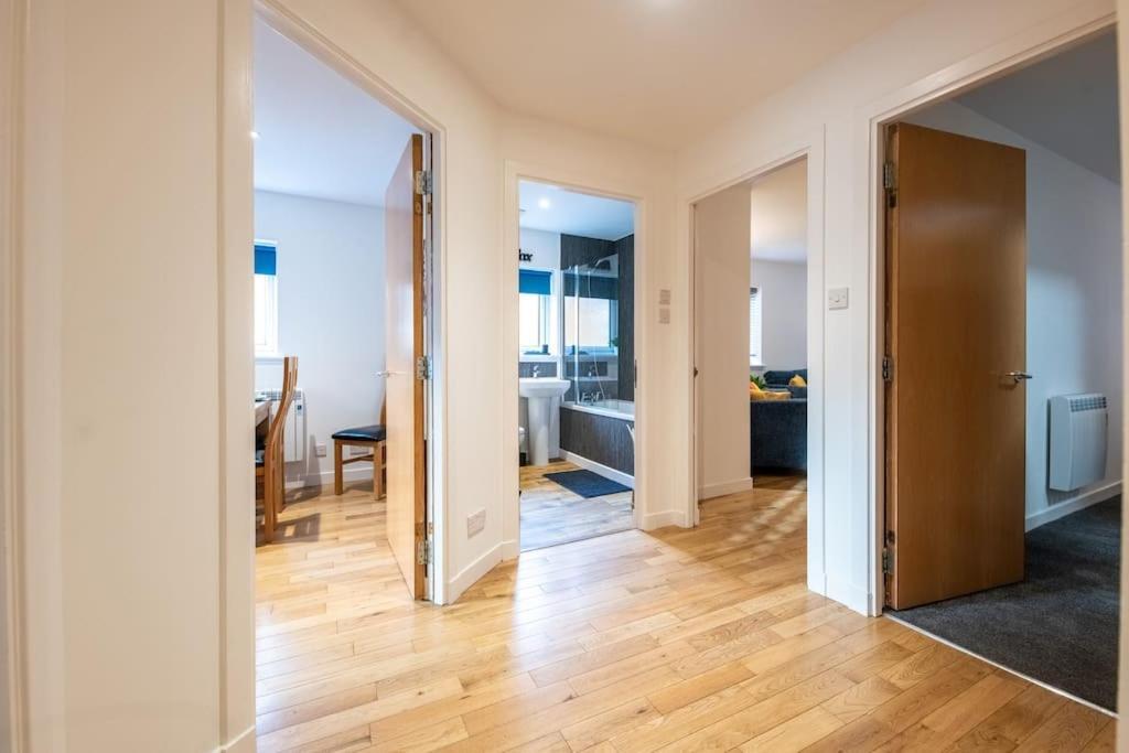 Modern City Centre Apartment In Inverness Eksteriør billede